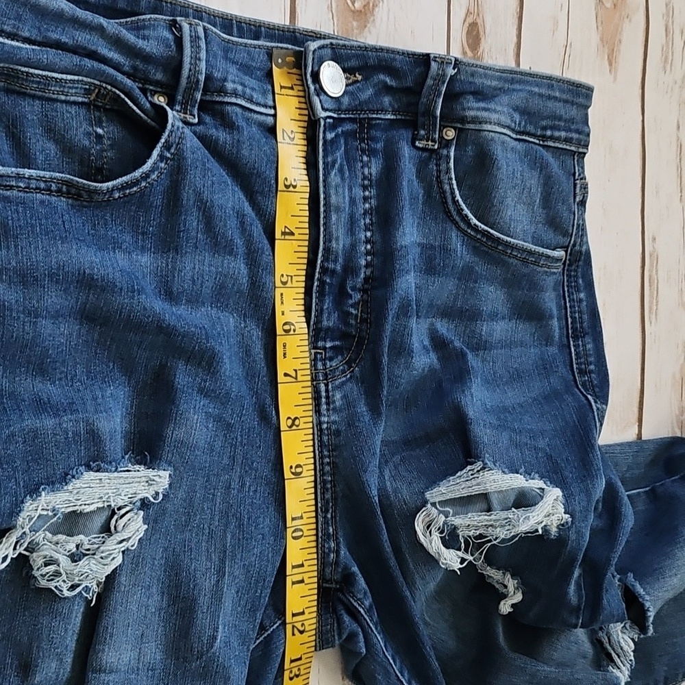 Maurices Everflex High-Rise Medium Wash Distressed Jeans Size 14 Short - Picture 13 of 14